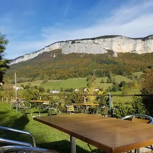 https://htel-du-vercors.hotels-rhonealpes.com